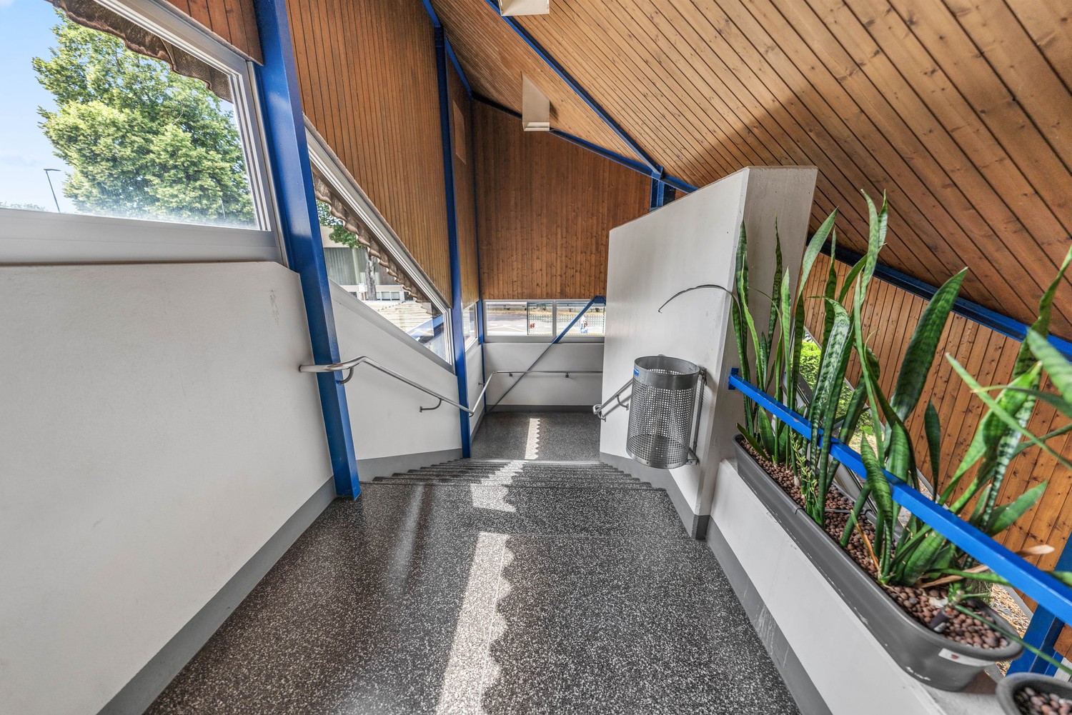 Neuer Dreh- und Angelpunkt für Ihre Logistik in Schmitten FR - 2