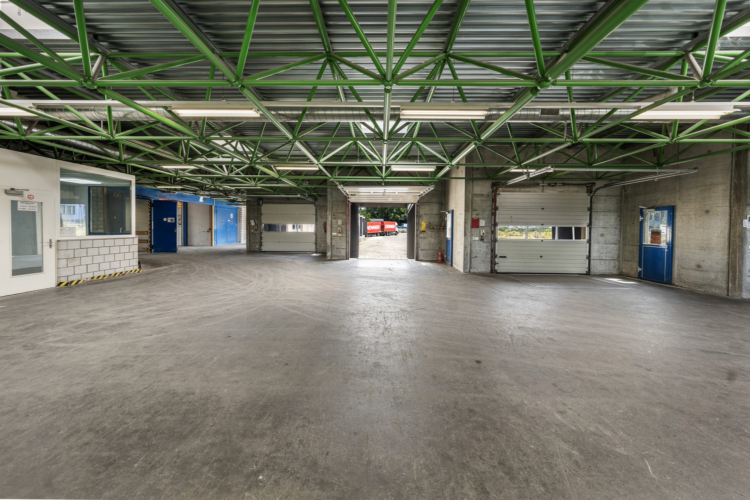 Neuer Dreh- und Angelpunkt für Ihre Logistik in Schmitten FR - 3