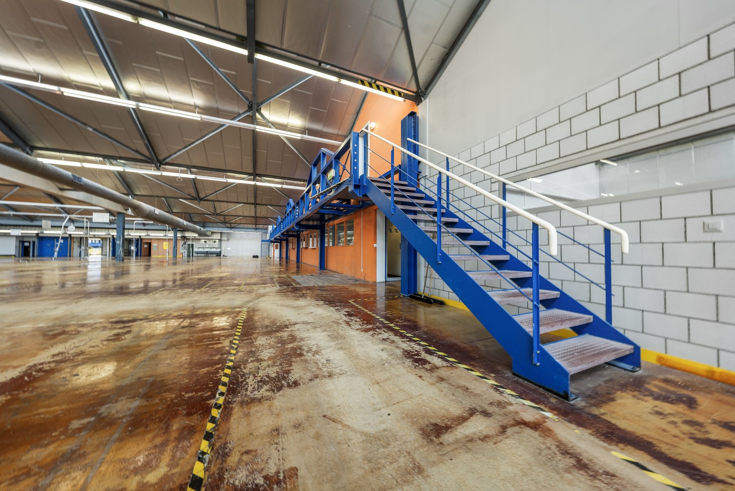 Neuer Dreh- und Angelpunkt für Ihre Logistik in Schmitten FR - 7