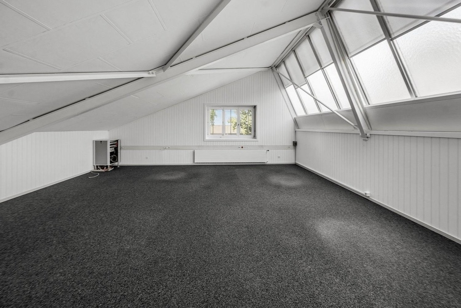 Neuer Dreh- und Angelpunkt für Ihre Logistik in Schmitten FR - 8