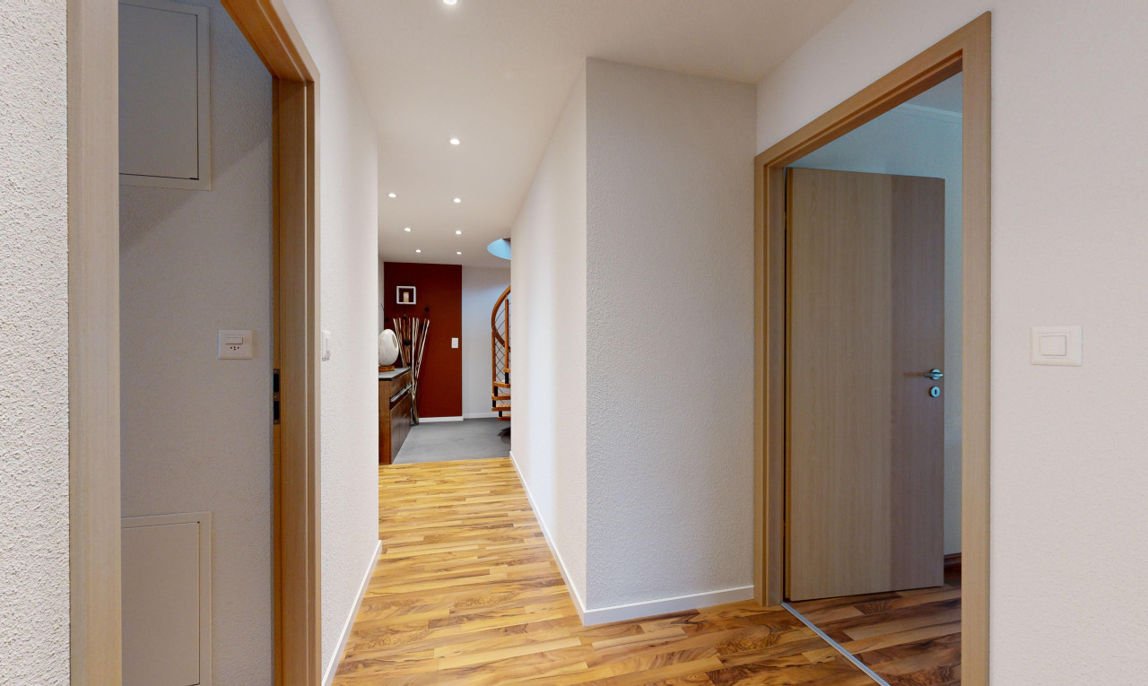 Exklusives Duplex mit renovierter Terrasse in Geneveys-sur-Coffrane - 4