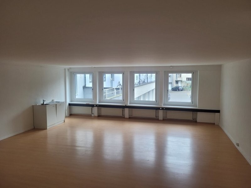 Büro/Atelier direkt beim Bahnhof Oerlikon - 1