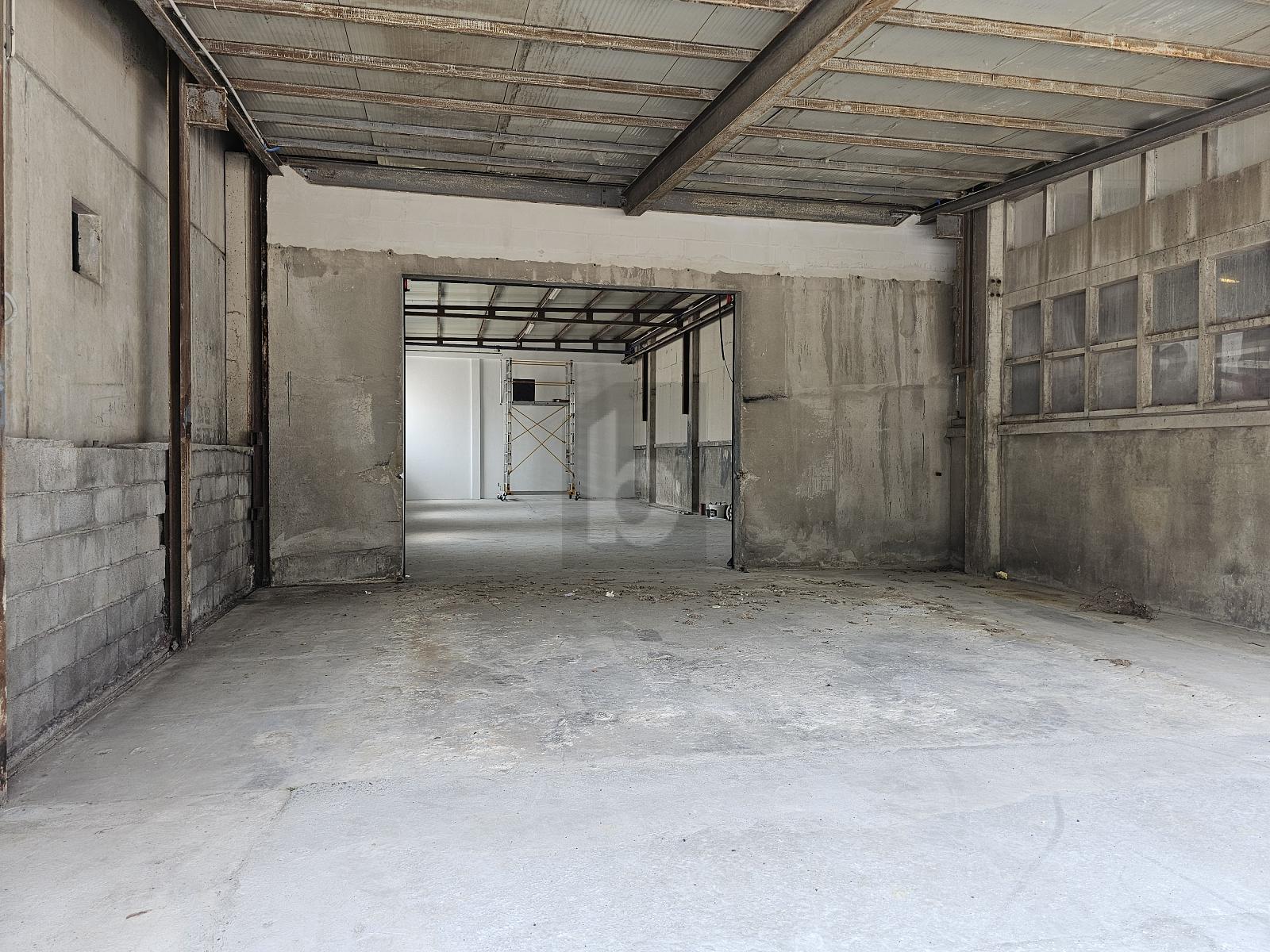 LOCAUX POLYVALENTS À VERNAYAZ - 3