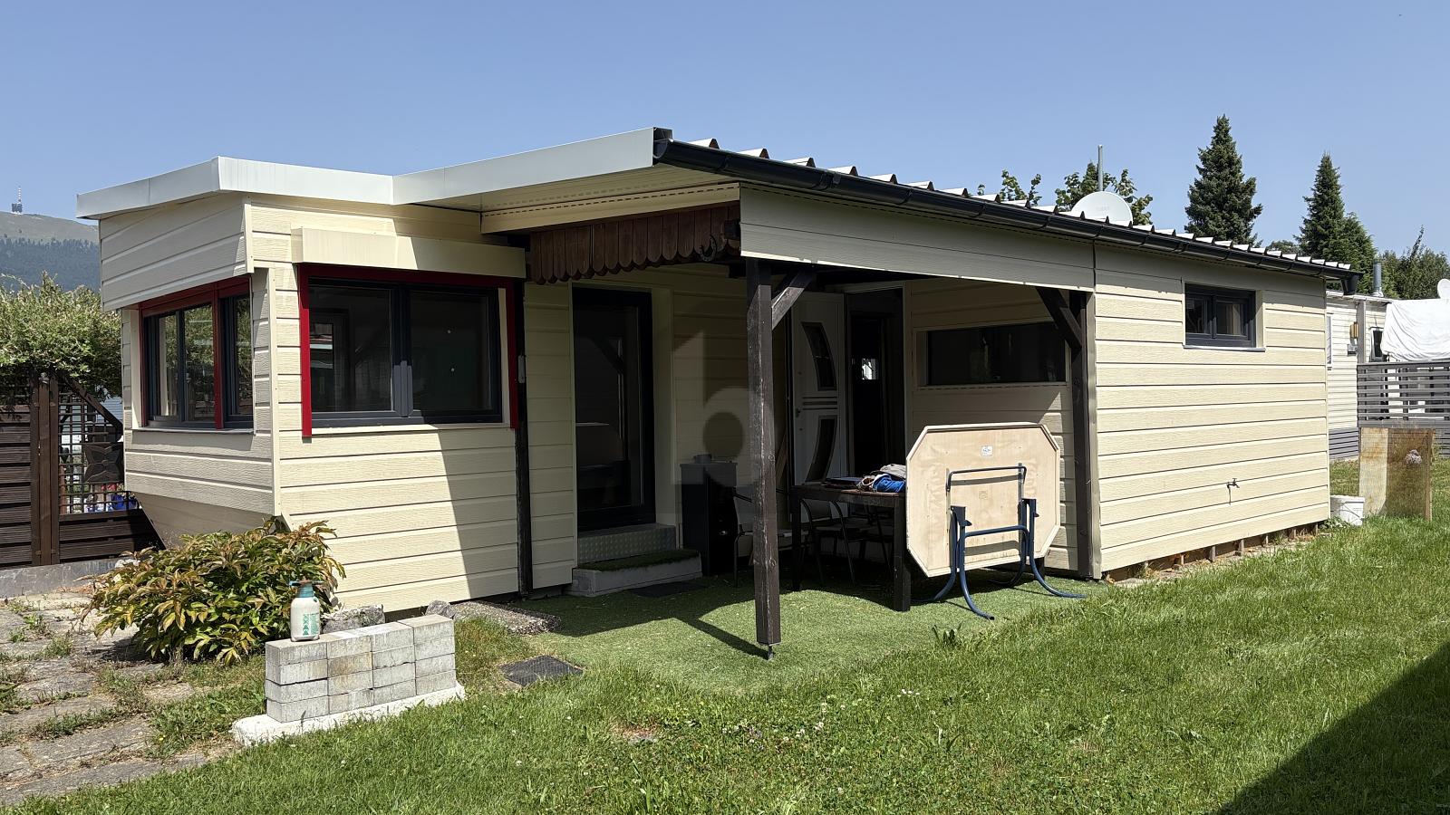 DANS UN ENDROIT CALME ET PAISIBLE - 0