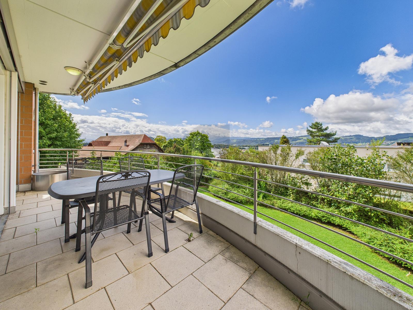 GROSSZÜGIG & MÖBLIERT - IDEAL FÜR DIPLOMATEN - 0