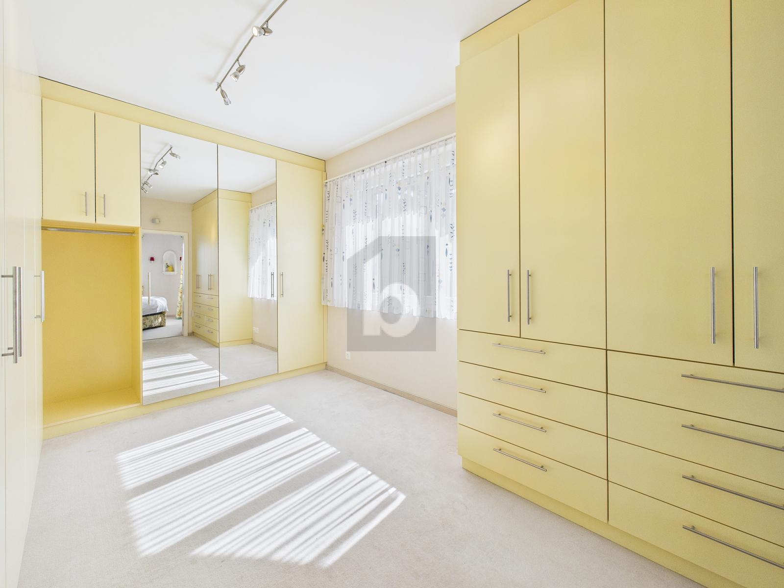 GROSSZÜGIG & MÖBLIERT - IDEAL FÜR DIPLOMATEN - 2