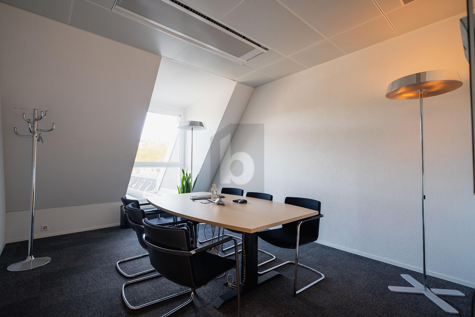 ZENTRAL MIT SEESICHT - ERSTE MONATSMIETE GESCHENKT - 0