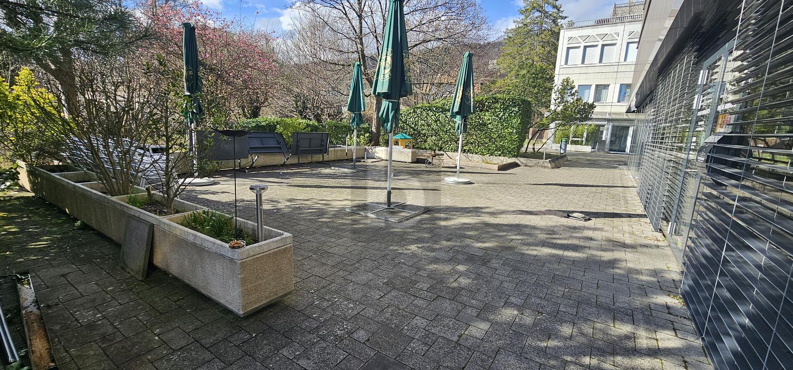 RESTAURANT BIEN SITUÉ AU CENTRE MIGROS - 1