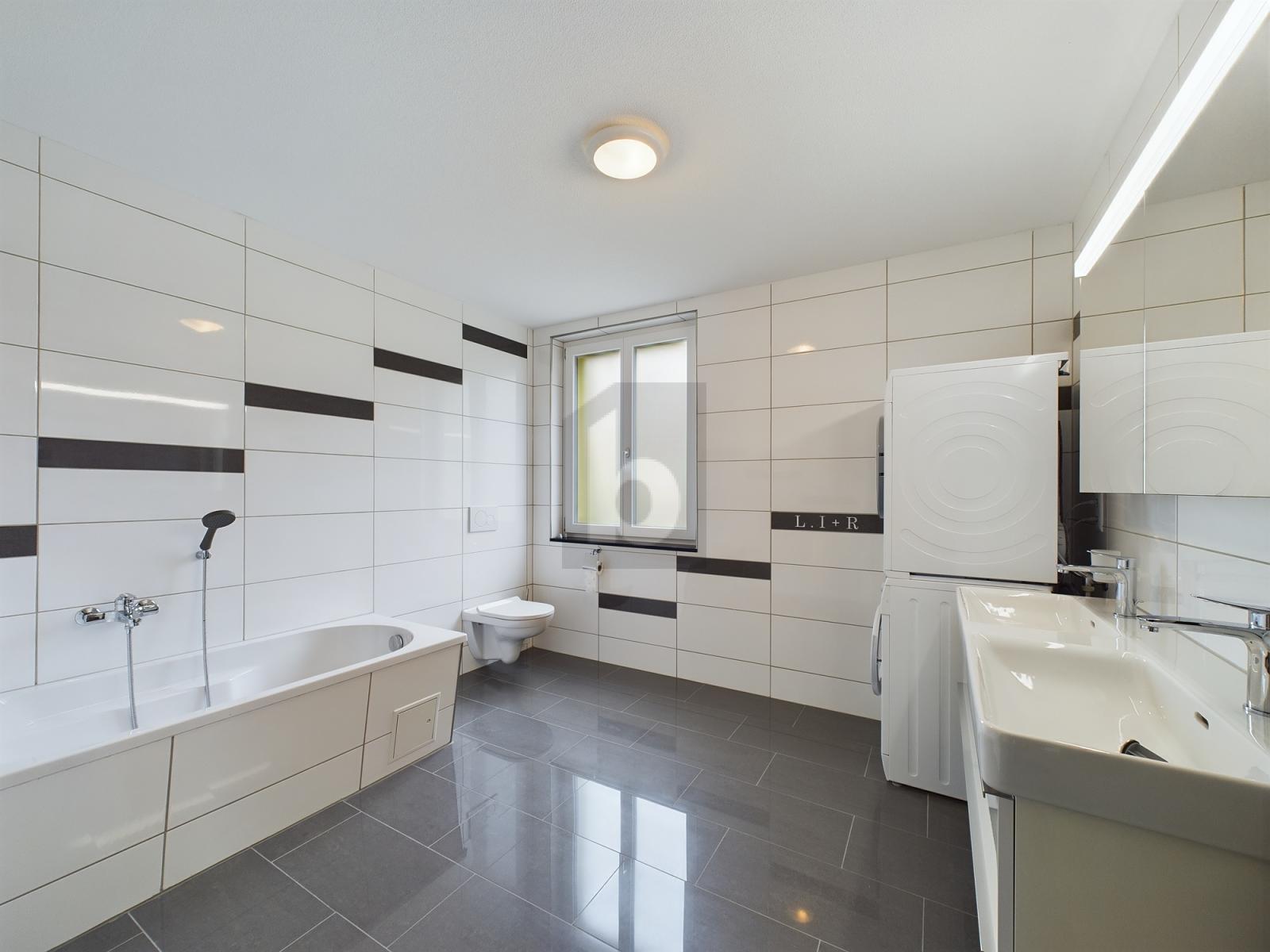 HELLER OFFENER WOHNBEREICH - 3