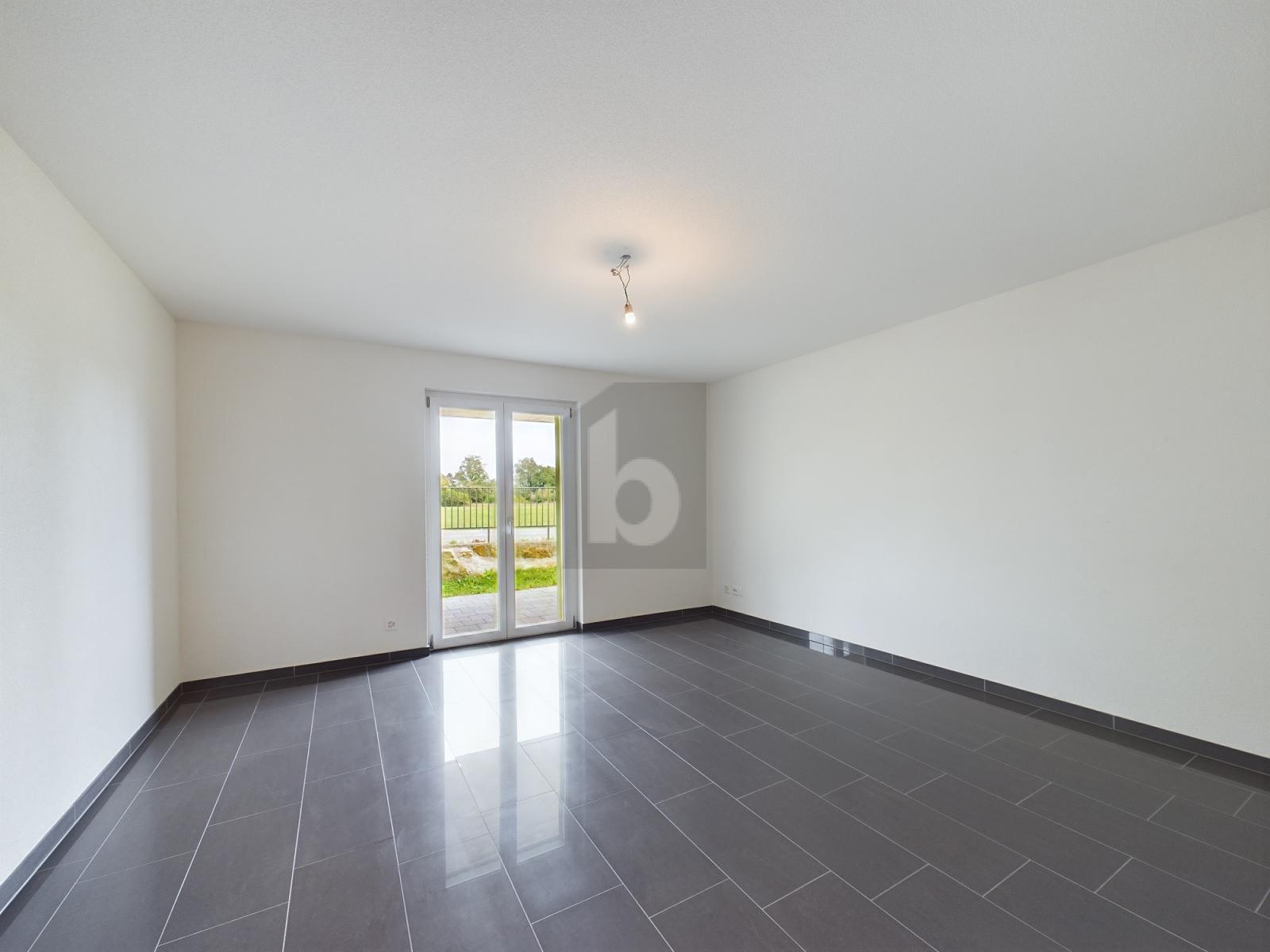 HELLER OFFENER WOHNBEREICH - 4