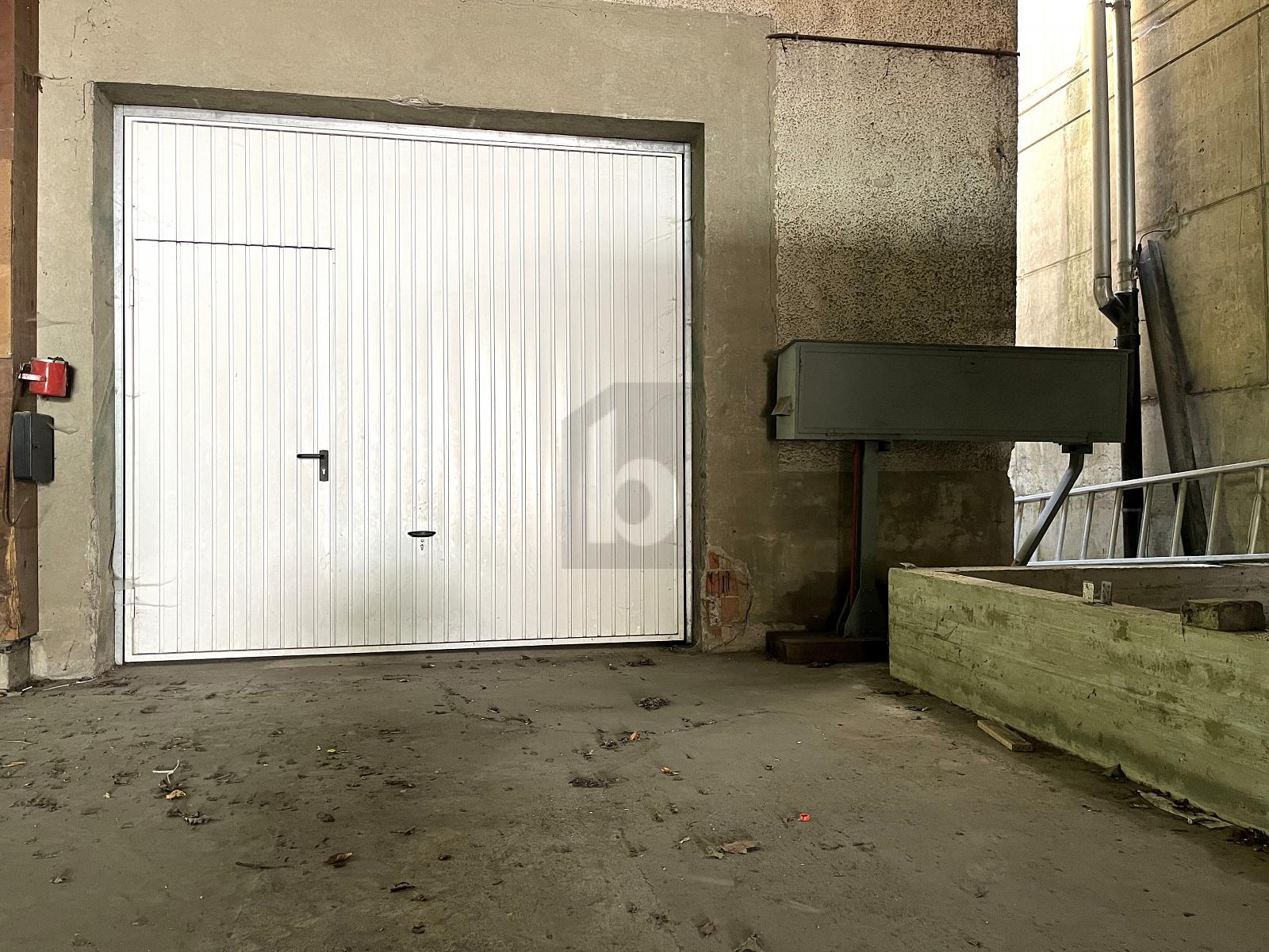 LAGERFLÄCHE MIT VIELEN NUTZUNGSMÖGLICHKEITEN - 2