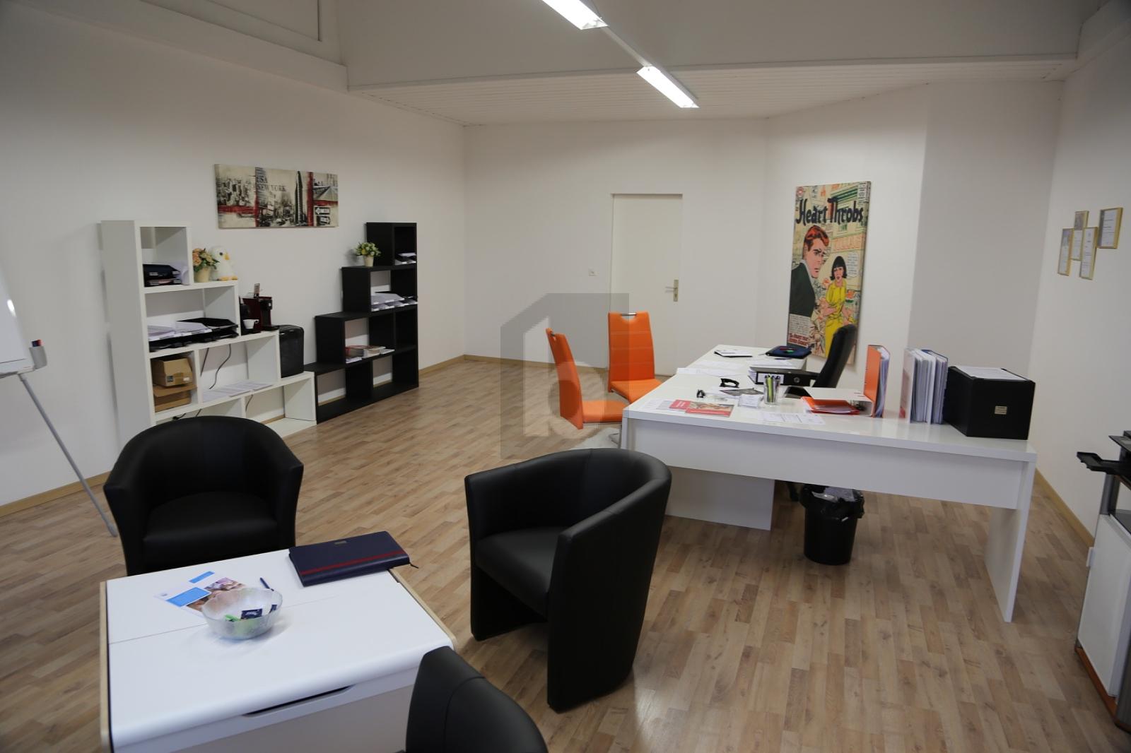 MODERNE - SPACIEUX ET LUMINEUX AU DERNIER ÉTAGE - 1