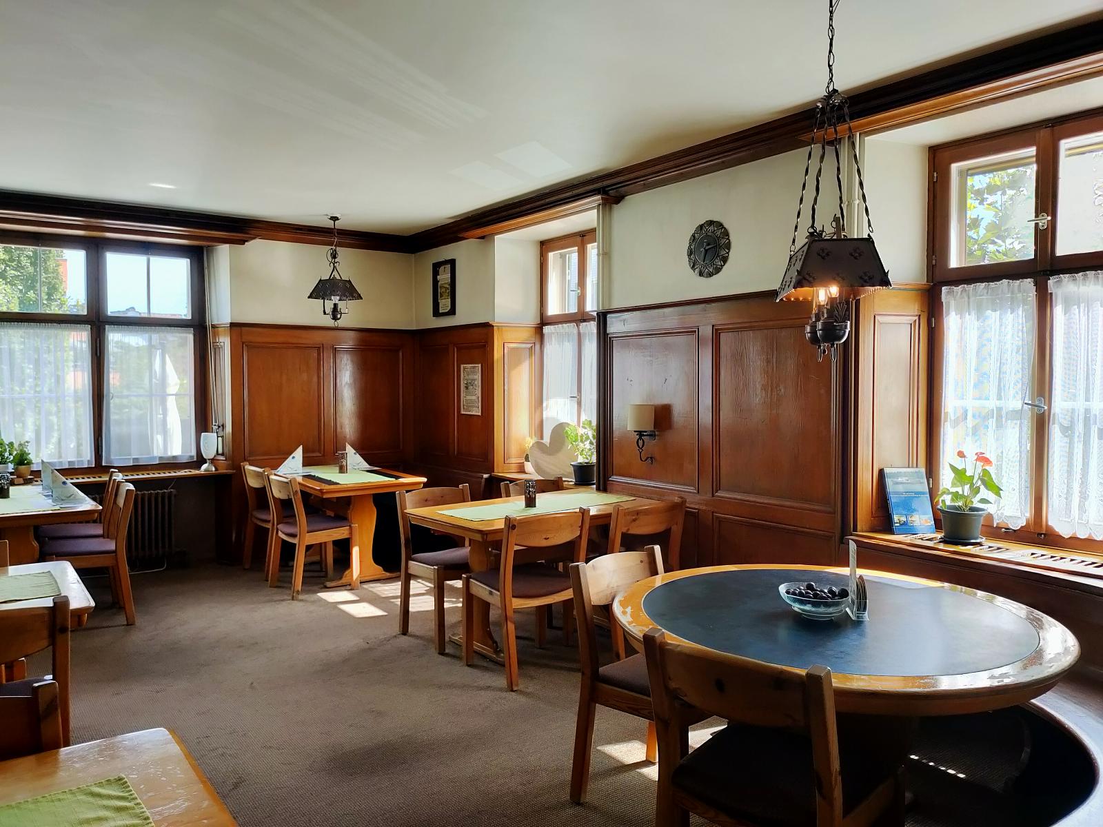 ETABLIERT, MIT TOP-DACHWOHNUNG UND WIRTEWOHNUNG - 2