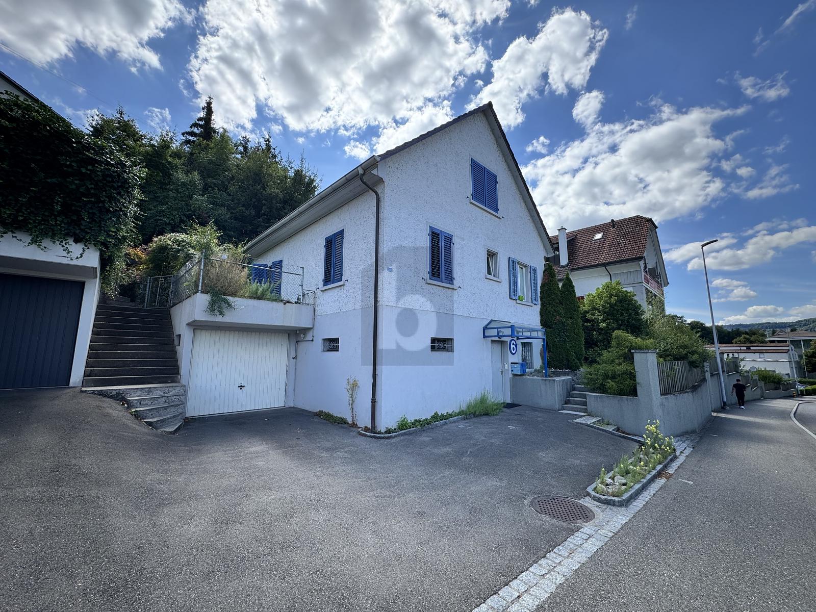 AN SONNIGER LAGE MIT GARTEN! - 0