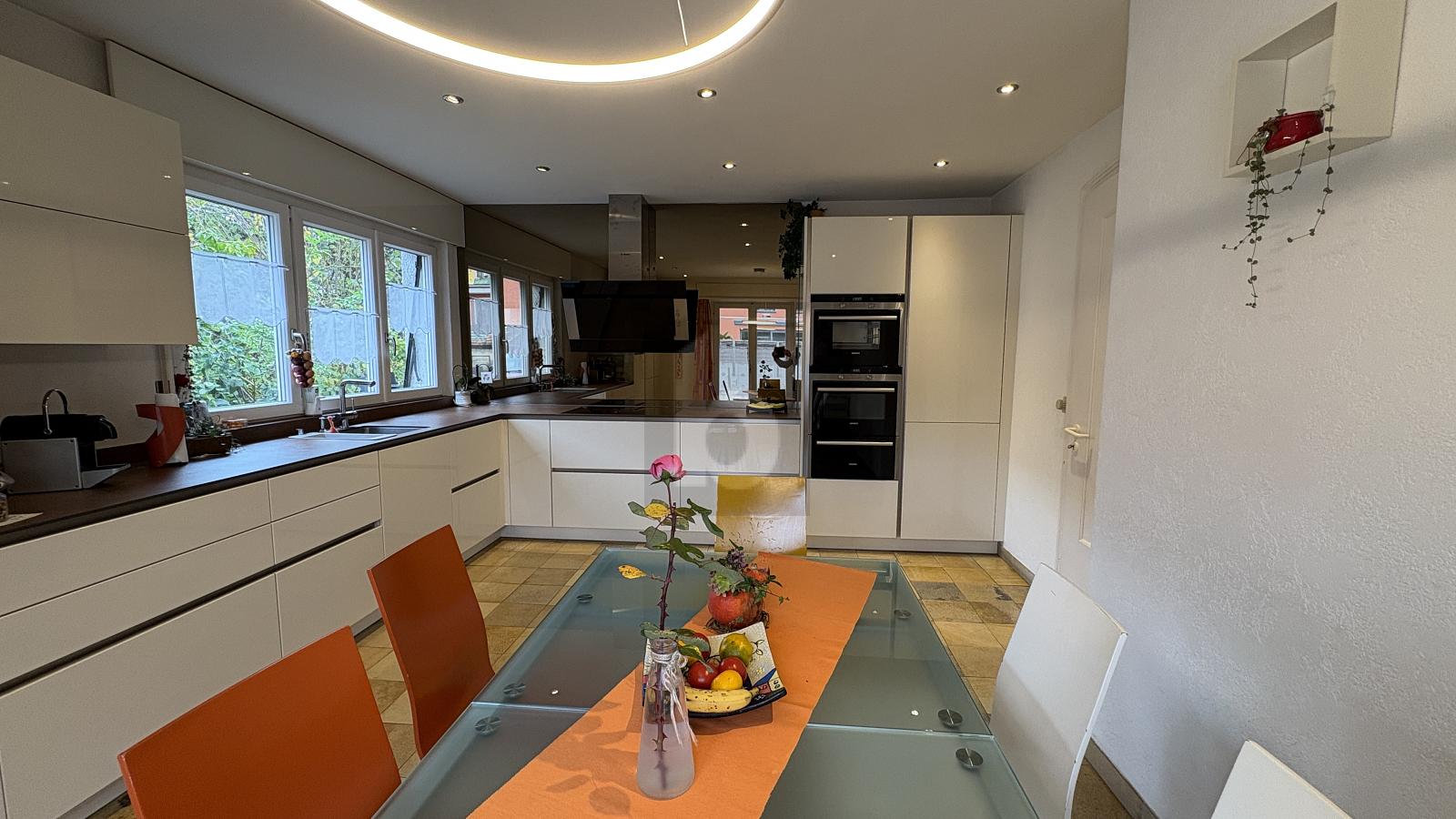 MAGNIFIQUE PROPRIÉTÉ SUR UNE GRANDE PARCELLE - 2