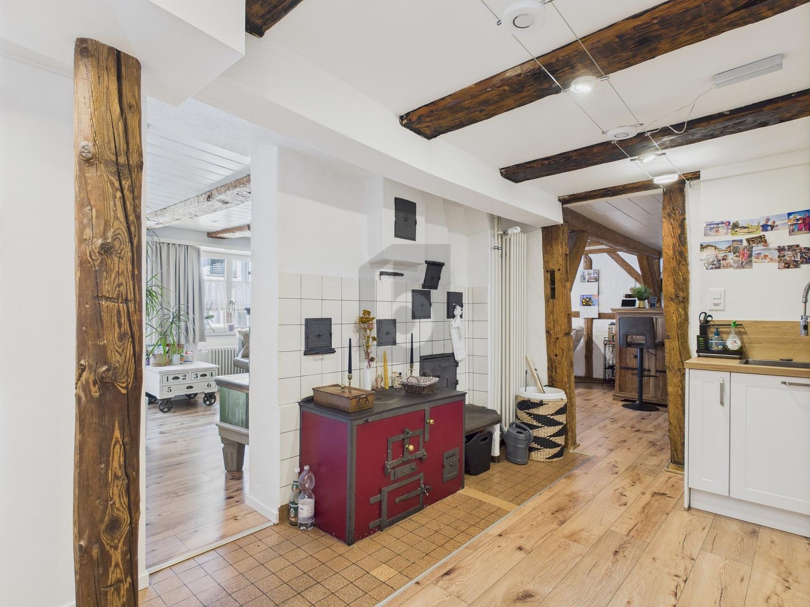 TOP-RENOVIERTES BIJOU IN HISTORISCHEM STÄDTLI - 2