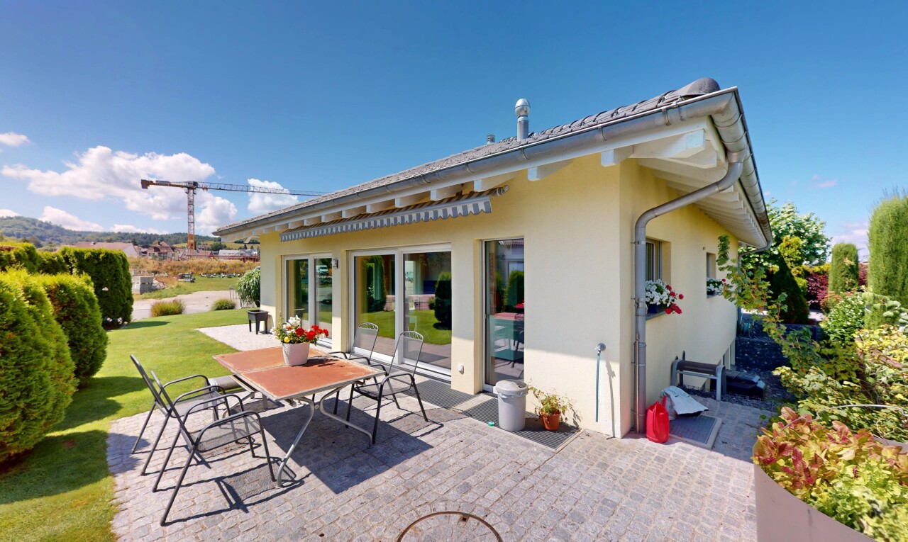 Elegantes Einfamilienhaus mit gepflegtem Garten und Einliegerwohnung - 3