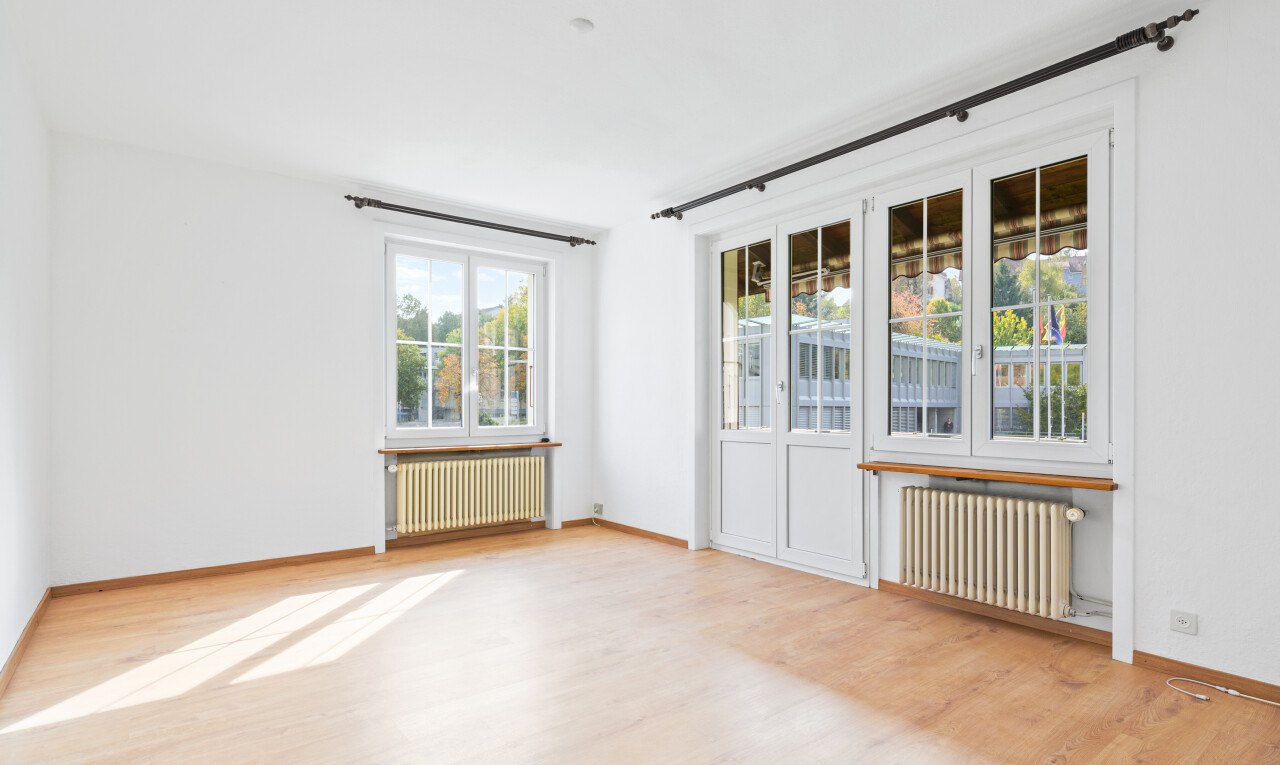 Freistehendes Einfamilienhaus mit Potenzial im Zentrum von Ittigen - 4