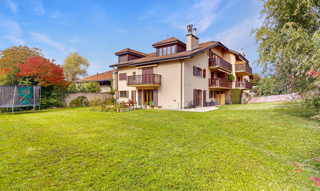 Duplex with Spacious Garden – Bright and Peaceful Setting - 0