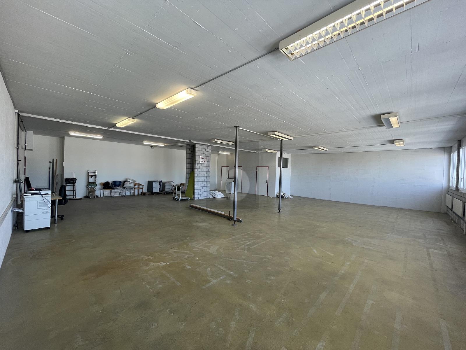 GROSS UND AN IDEALER LAGE - 2