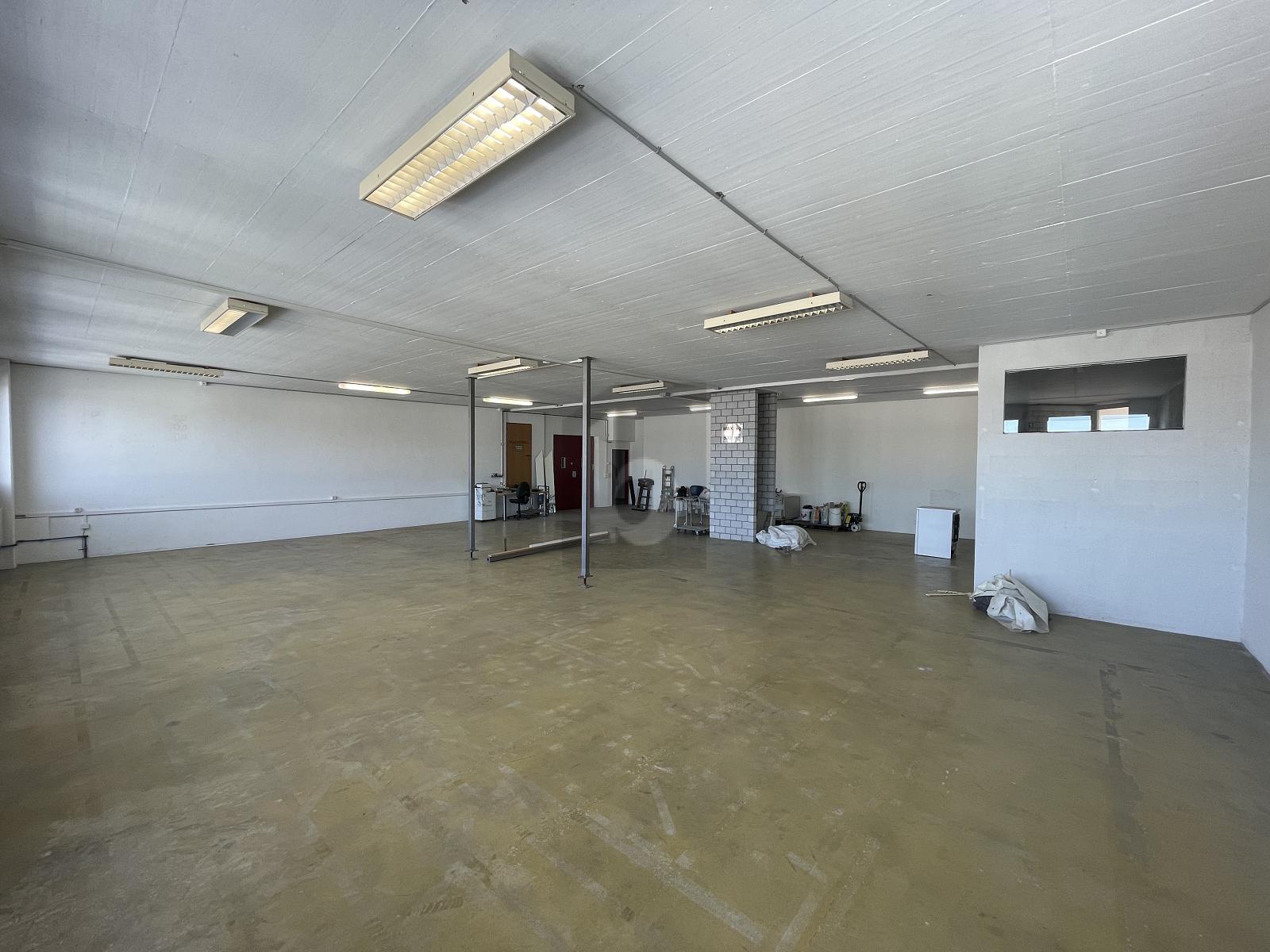 GROSS UND AN IDEALER LAGE - 3