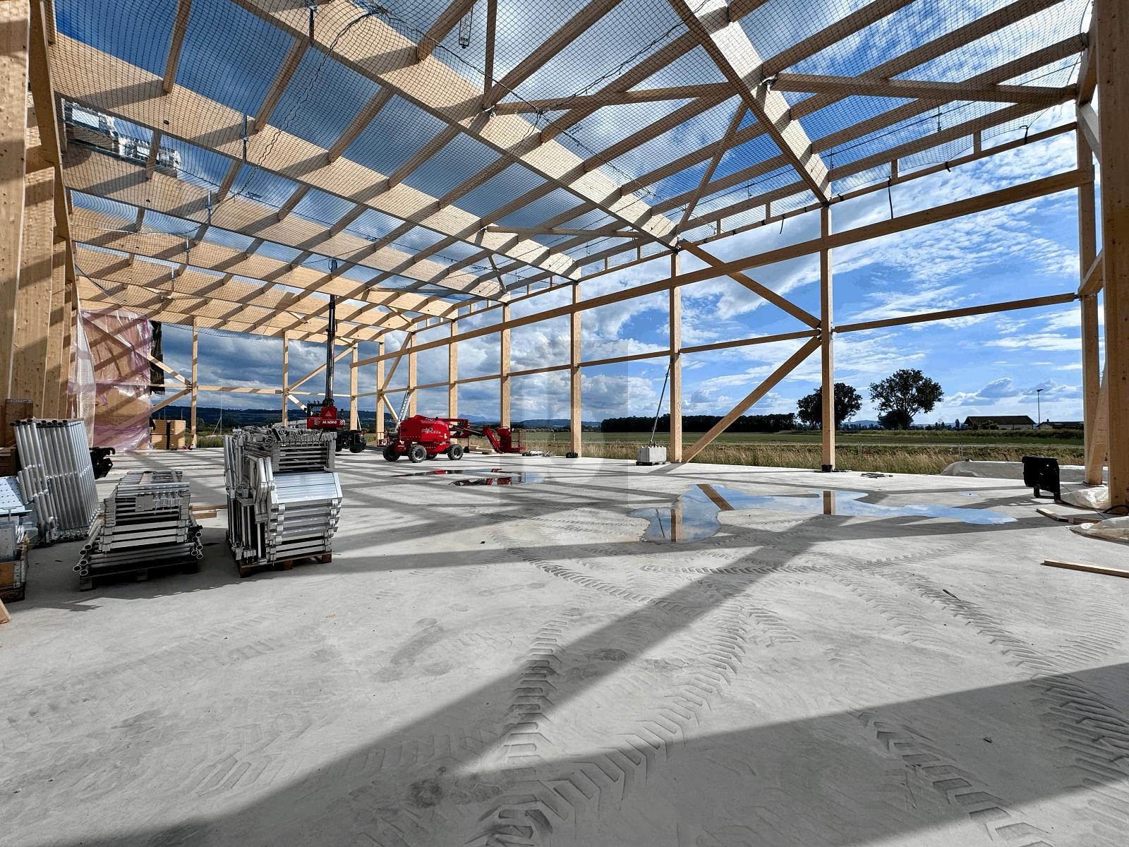 SPACIEUSE HALLE MODULABLE SELON BESOINS - NEUVE - 0