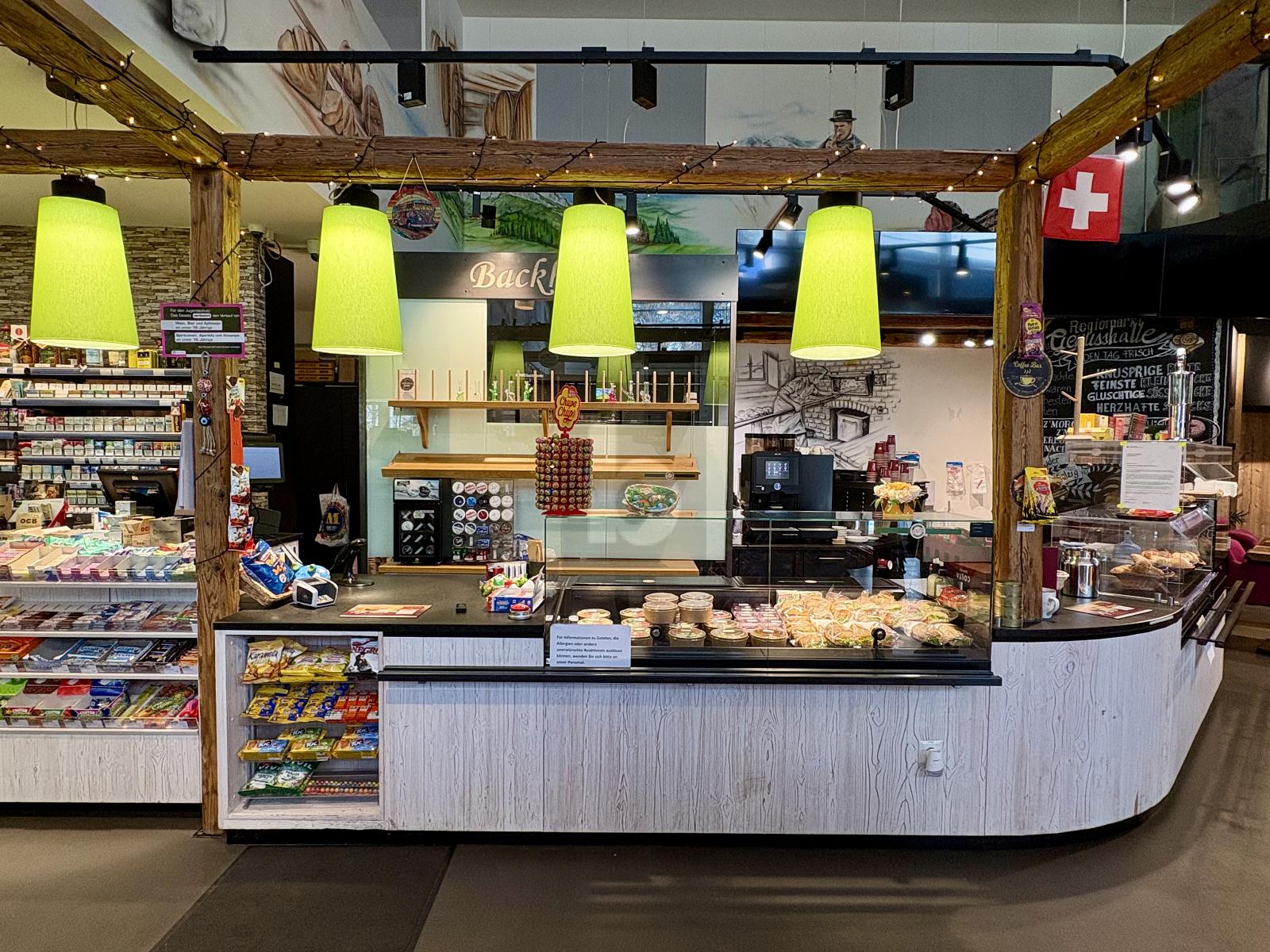 ATTRAKTIVES GEWERBELOKAL MIT TOP AUSSTATTUNG - 1