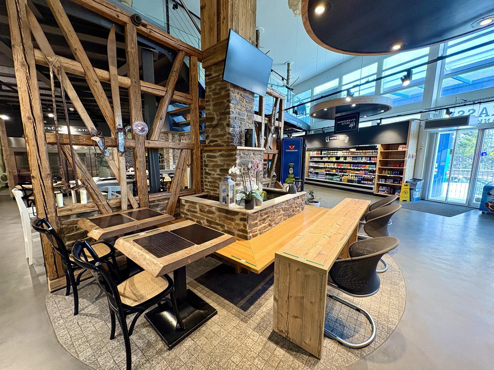 ATTRAKTIVES GEWERBELOKAL MIT TOP AUSSTATTUNG - 2