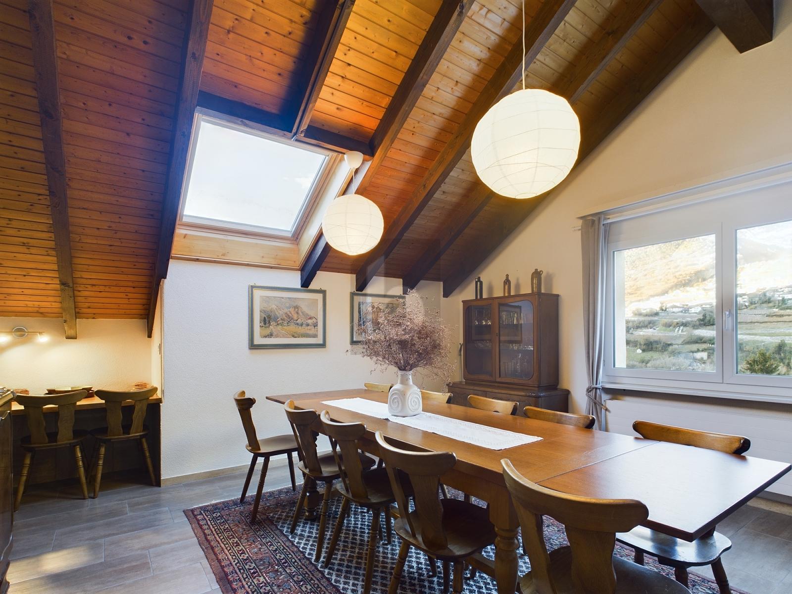 KOMFORT MIT GROSSZÜGIGEM PLATZ AUF ZWEI ETAGEN - 2