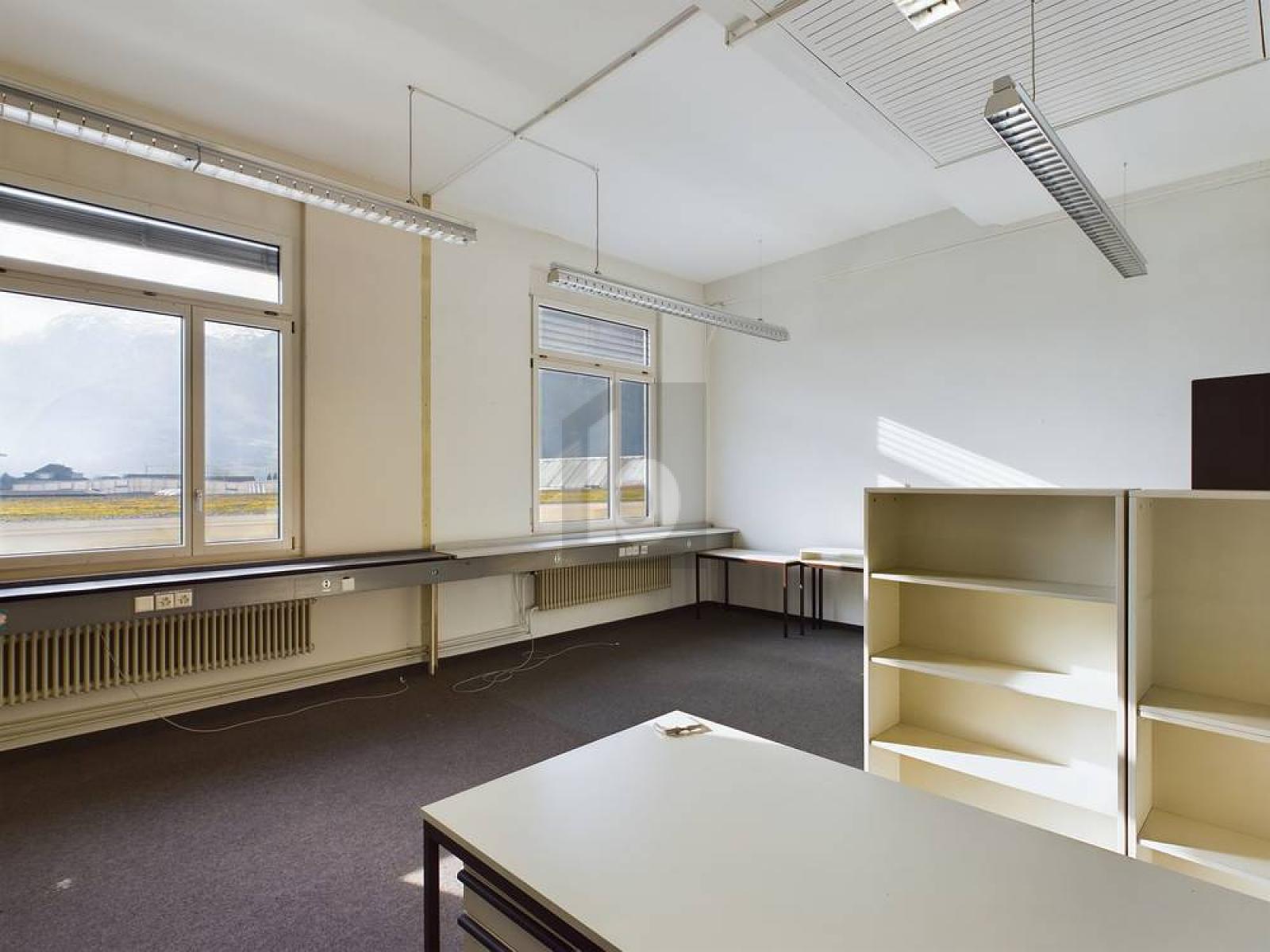 HELLE RÄUME ZU GÜNSTIGEM MIETZINS - 0