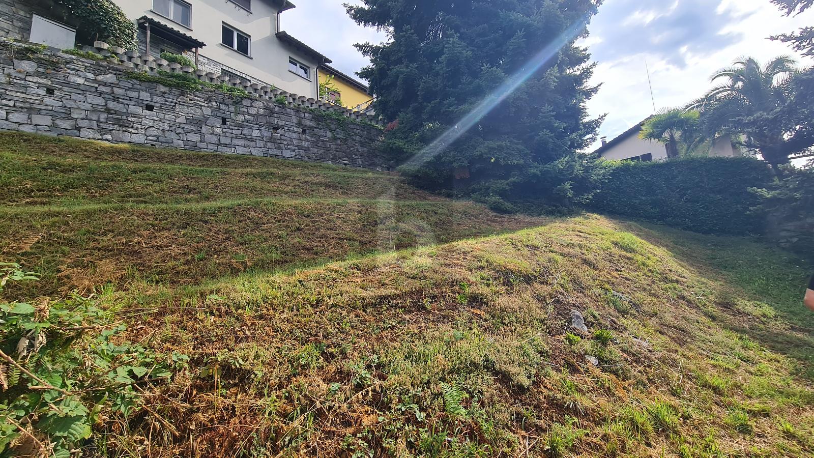 SOLEGGIATO E TRANQUILLO CON VISTA - 3