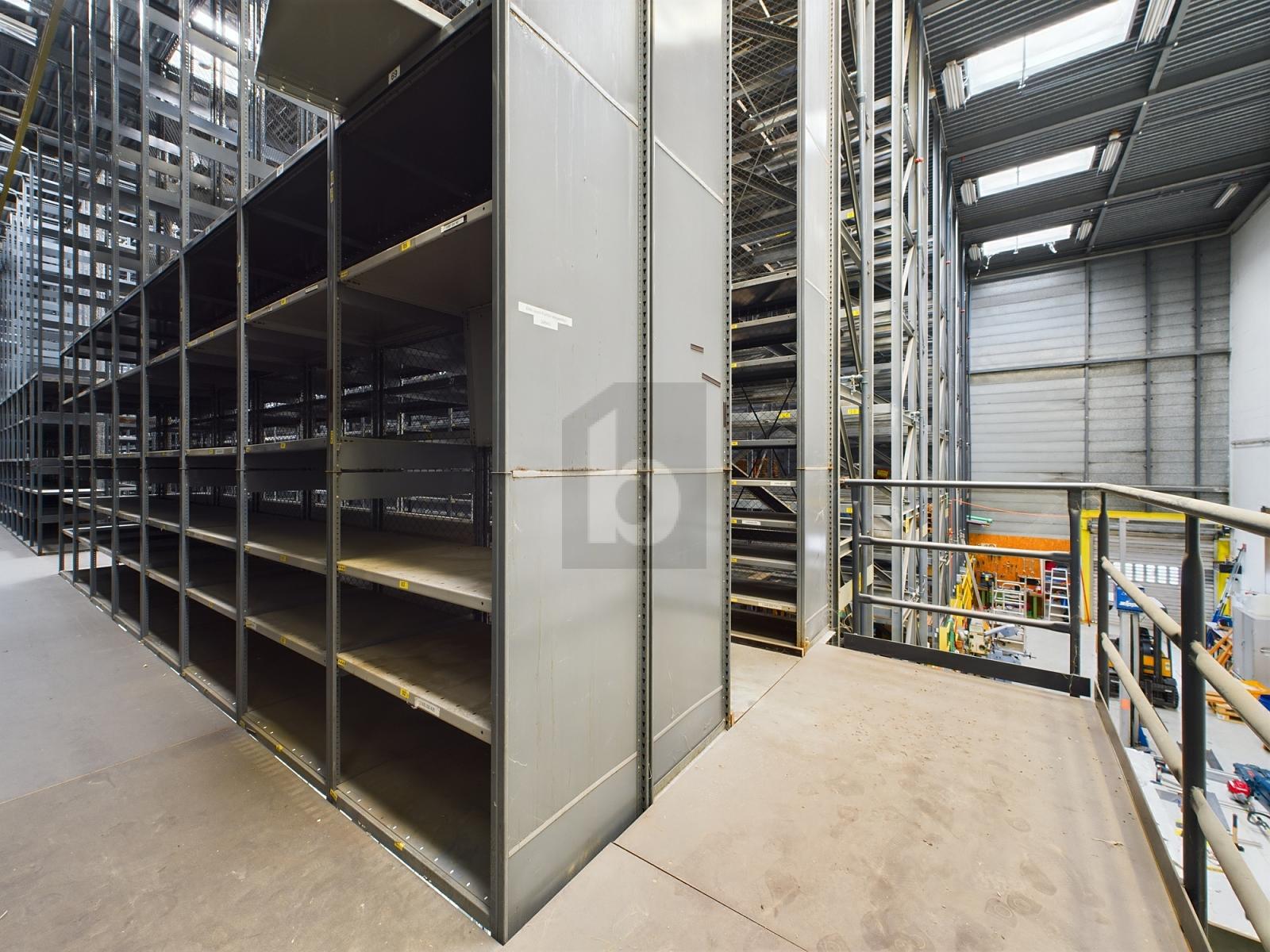 HOCHREGALLAGER AN IDEALER LAGE - 3