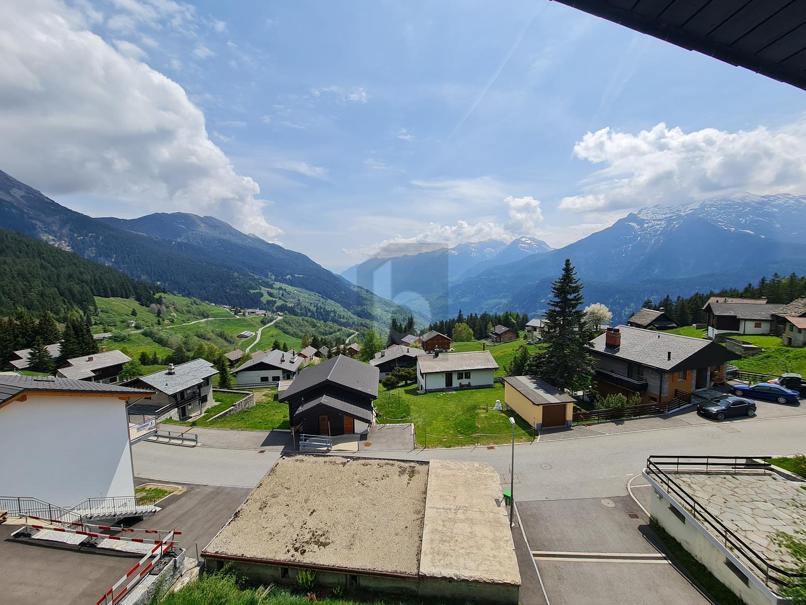 ACCOGLIENTE E GRAZIOSO CON VISTA - 1