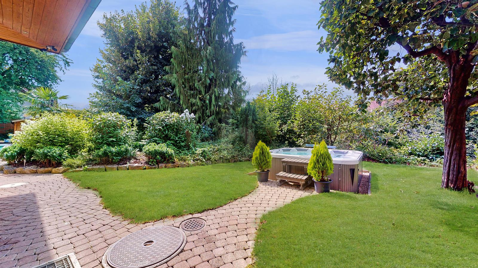 EXKLUSIV MIT POOL, TRAUMGARTEN UND WEINKELLER - 2