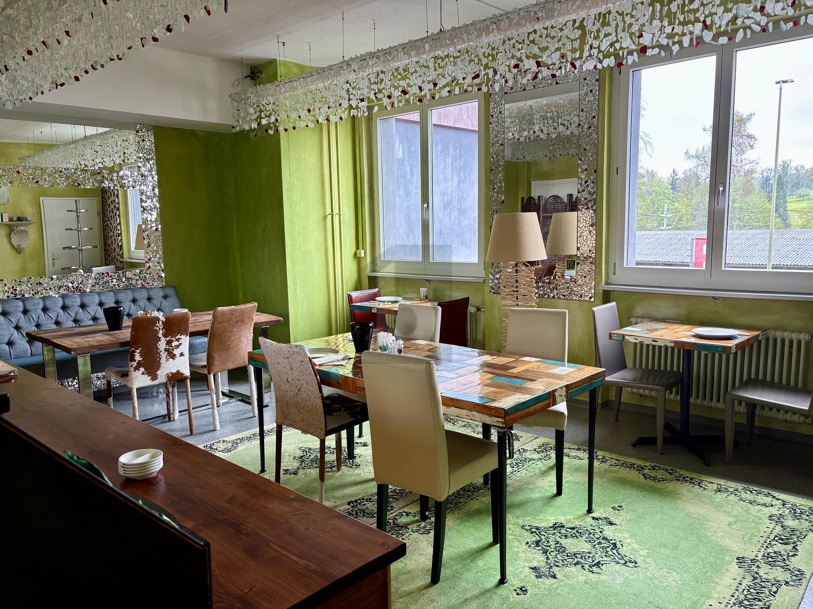 MODERNE FLÄCHEN MIT SEESICHT - 3