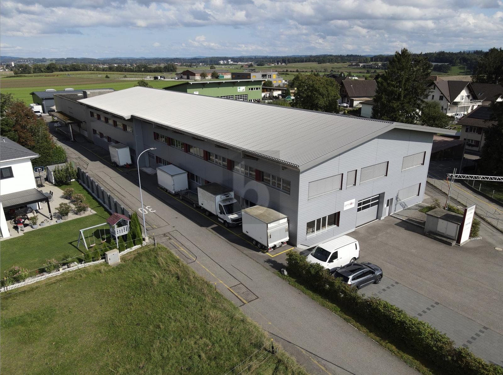 GEWERBEOBJEKT MIT VIELEN MÖGLICHKEITEN - 0