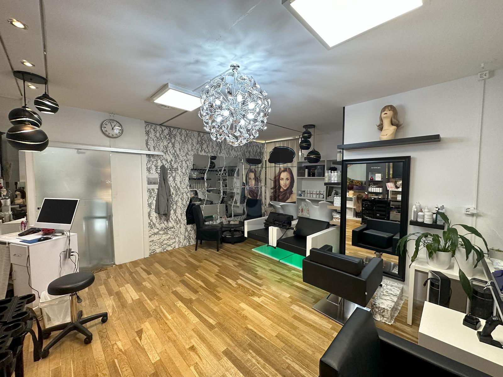 MITTEN IM STADTZENTRUM - 1