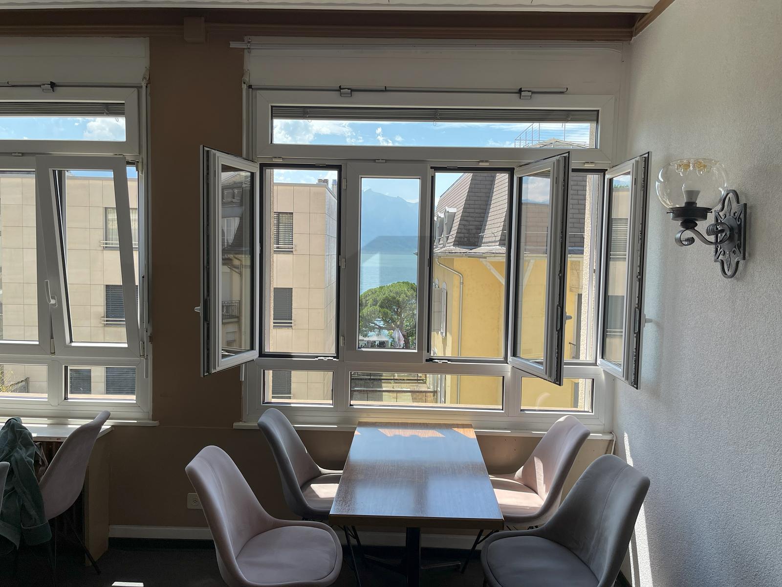 CENTRAL AVEC VUE SUR LE LAC - 0