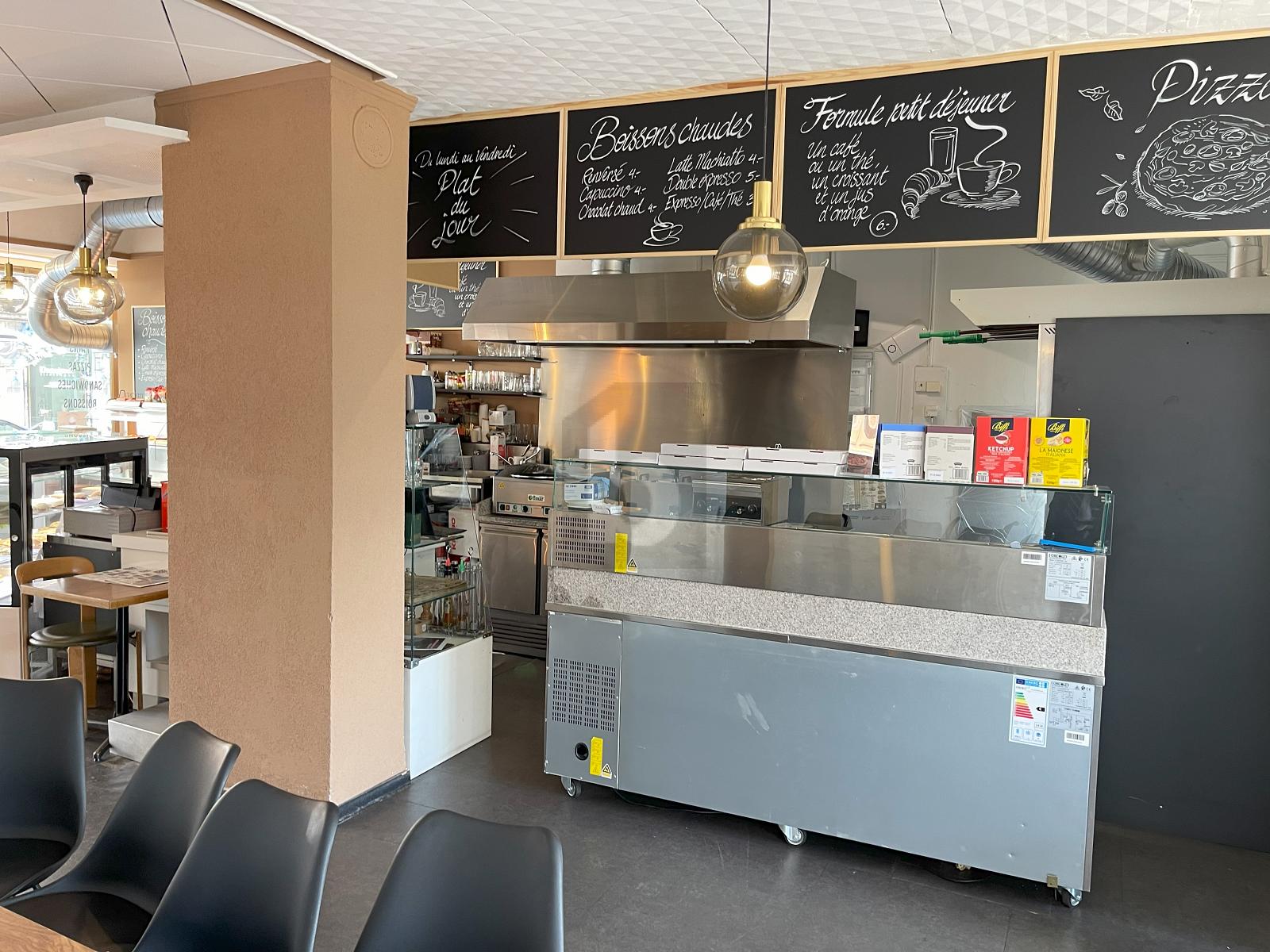 CENTRAL AVEC VUE SUR LE LAC - 1