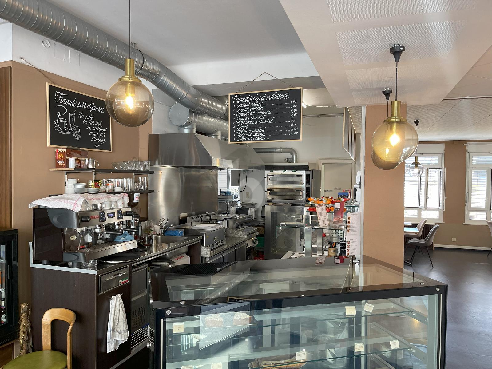 CENTRAL AVEC VUE SUR LE LAC - 3