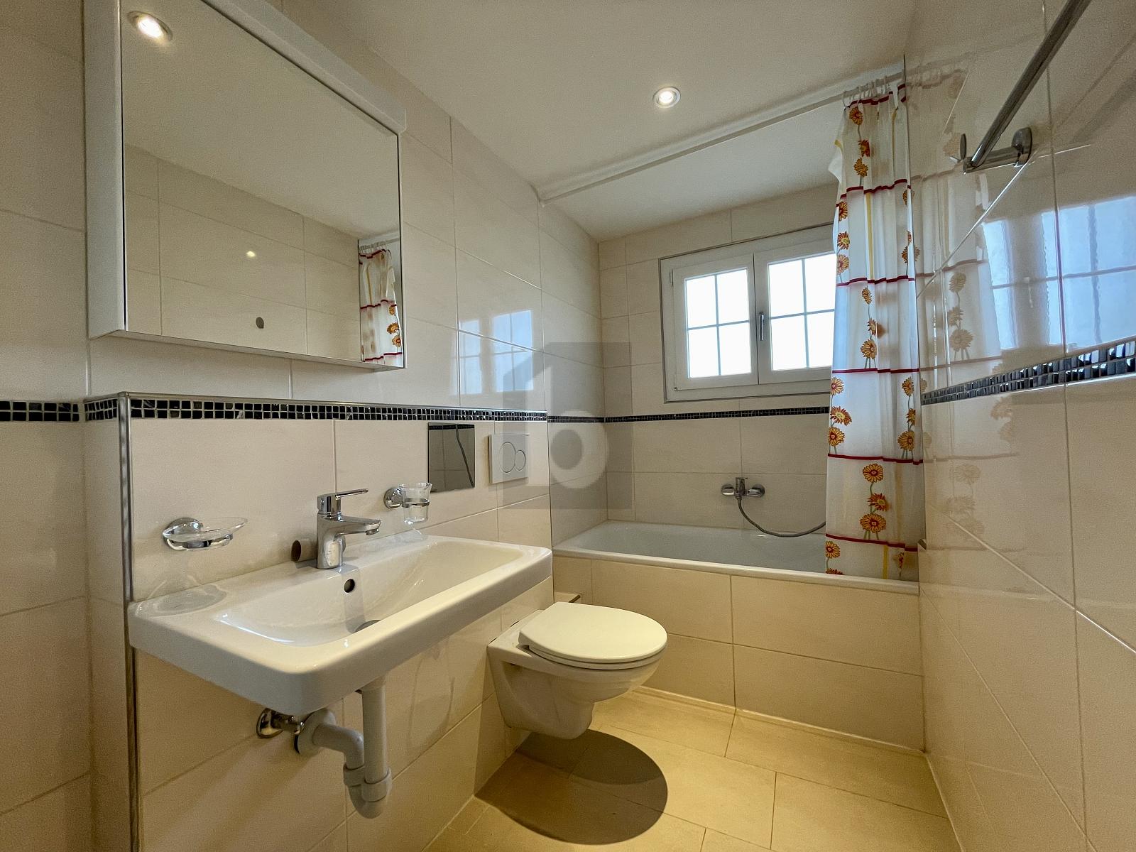 AM BAHNHOF ENTLEBUCH MIT STARKER RENDITE - 2