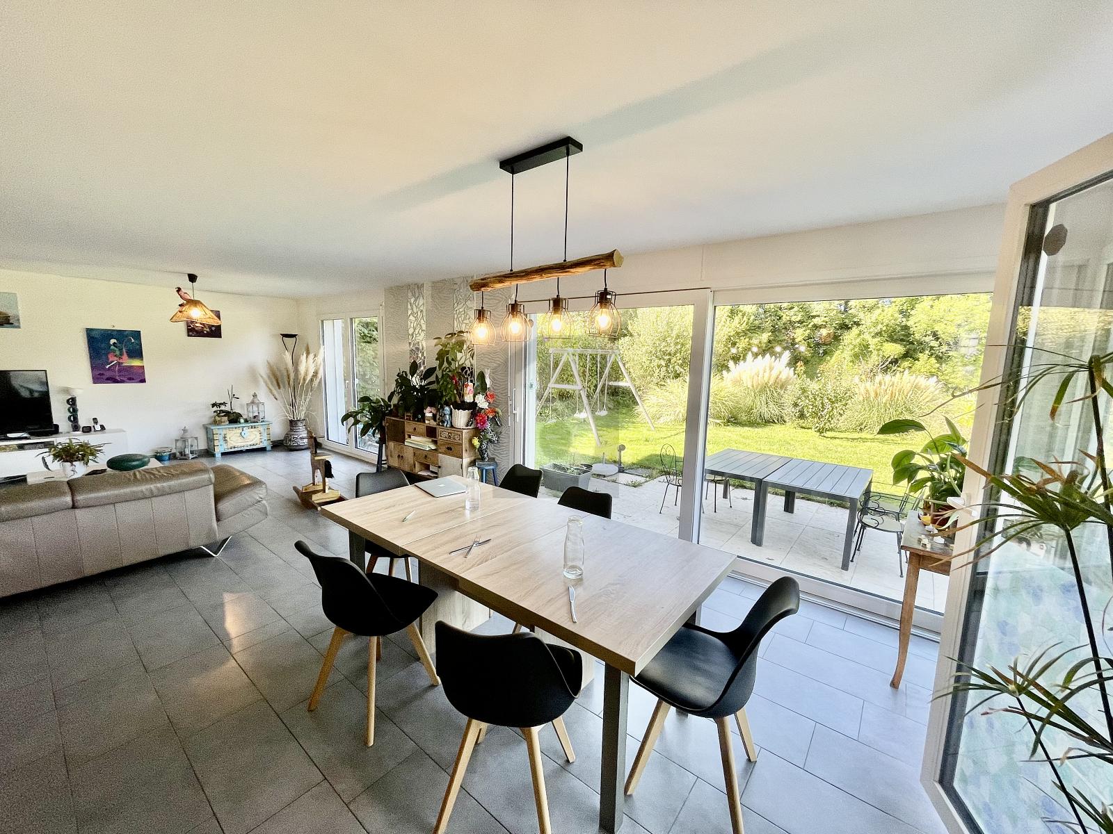 SPLENDIDE SPACIEUSE AVEC STUDIO INDÉPENDANT - 1