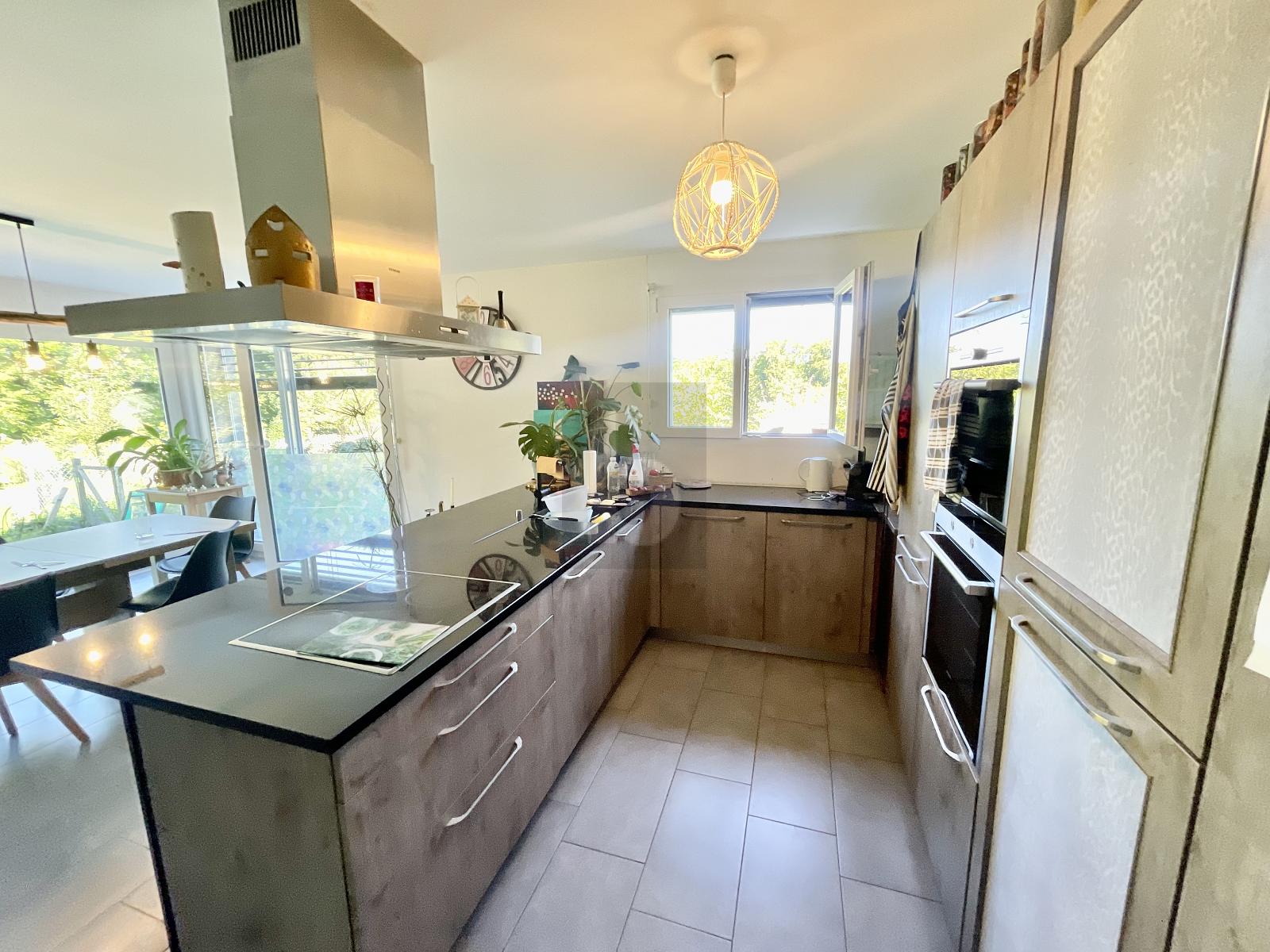 SPLENDIDE SPACIEUSE AVEC STUDIO INDÉPENDANT - 3