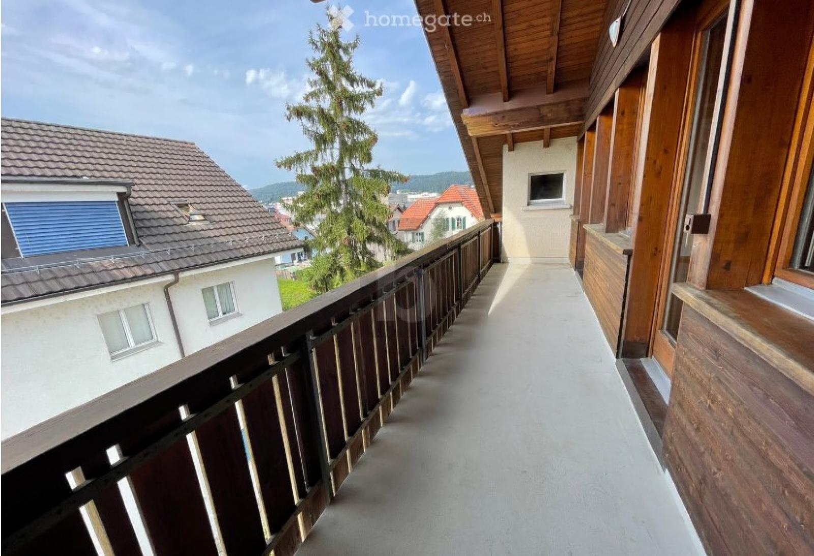 SEHR GROSSZÜGIGER GRUNDRISS MIT ZWEI BALKONEN - 0