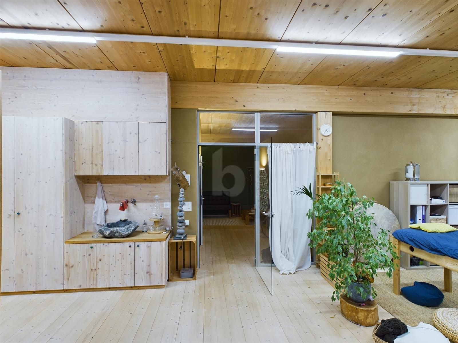 REPRAESENTATIV UND GERÄUMIG - ZUM PREISHIT - 0