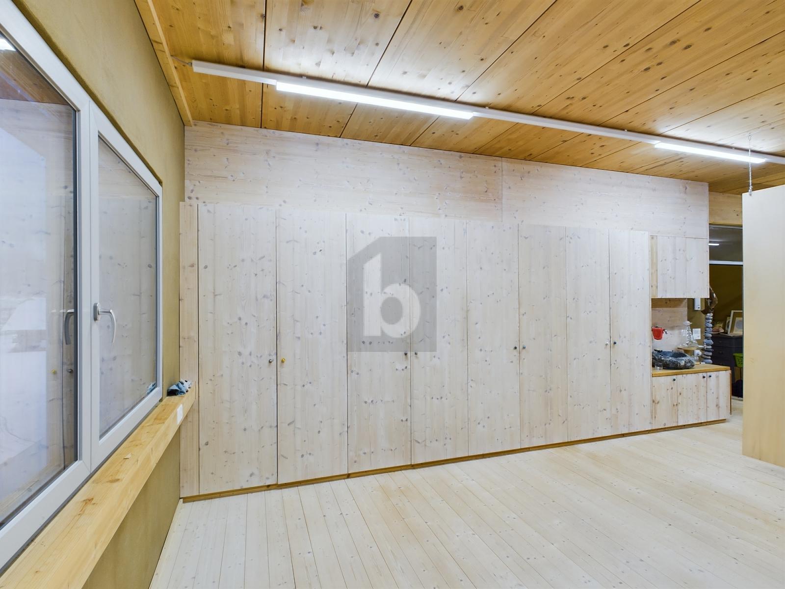 REPRAESENTATIV UND GERÄUMIG - ZUM PREISHIT - 2