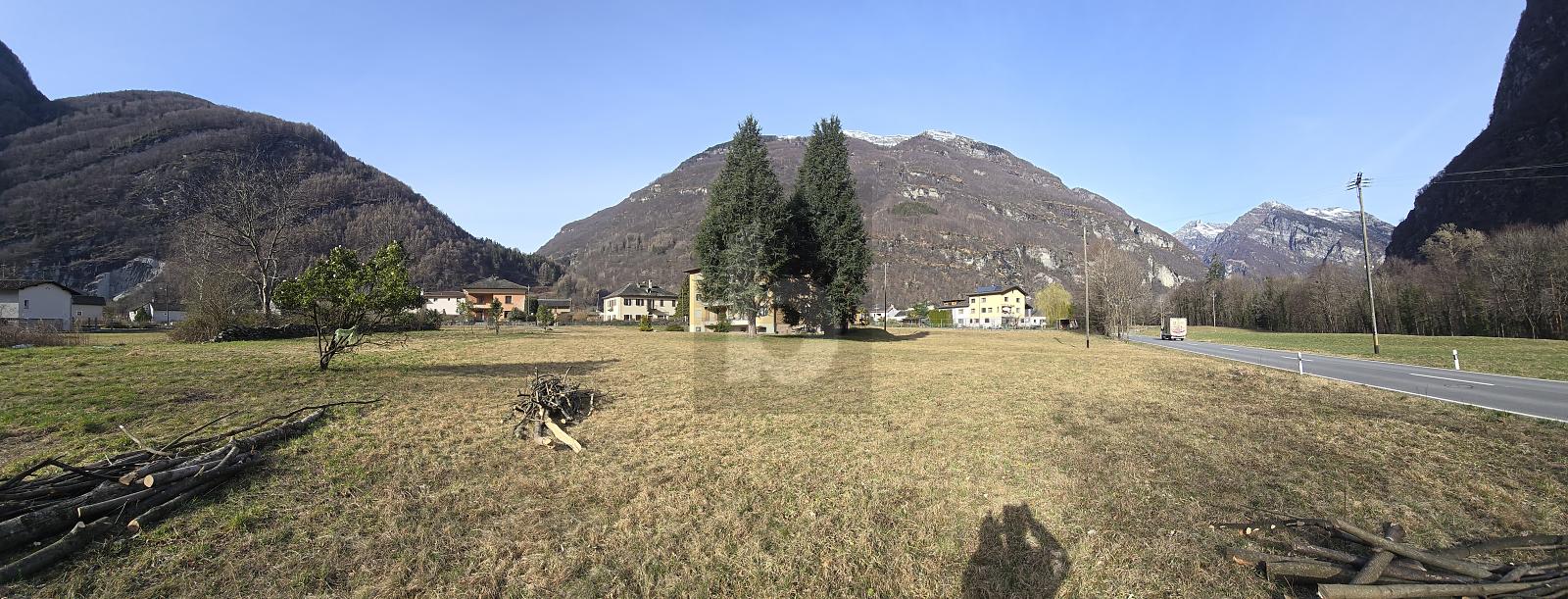 AMPIO E SOLEGGIATO IN POSIZIONE TRANQUILLA - 0