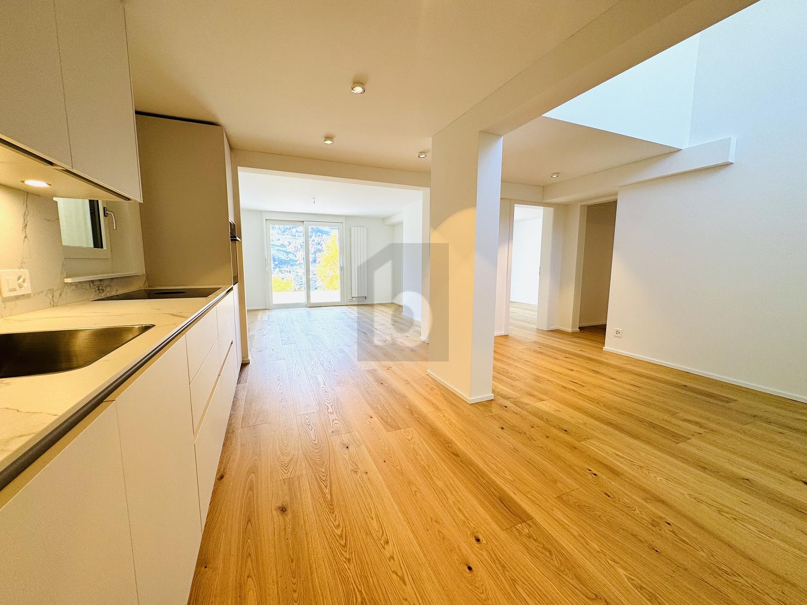 ELEGANT UND STILVOLL MIT HERRLICHER AUSSICHT - 0