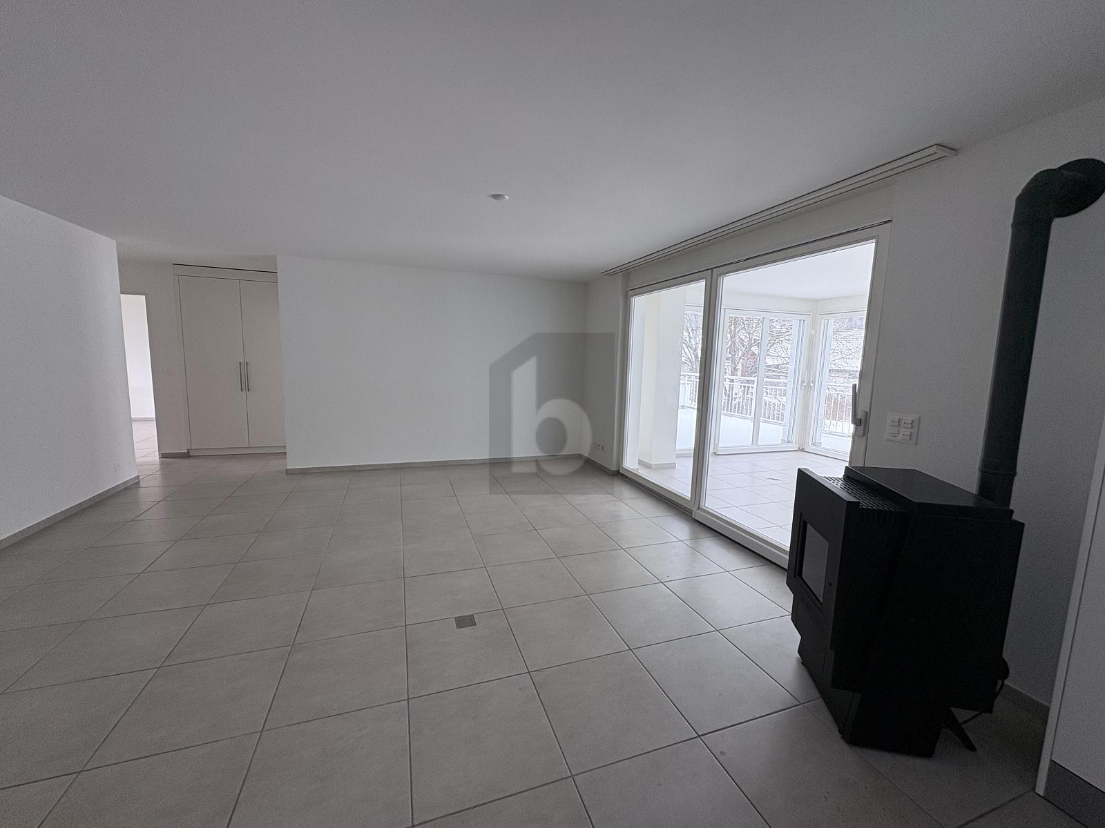 MIT WINTERGARTEN UND TERRASSE - 2