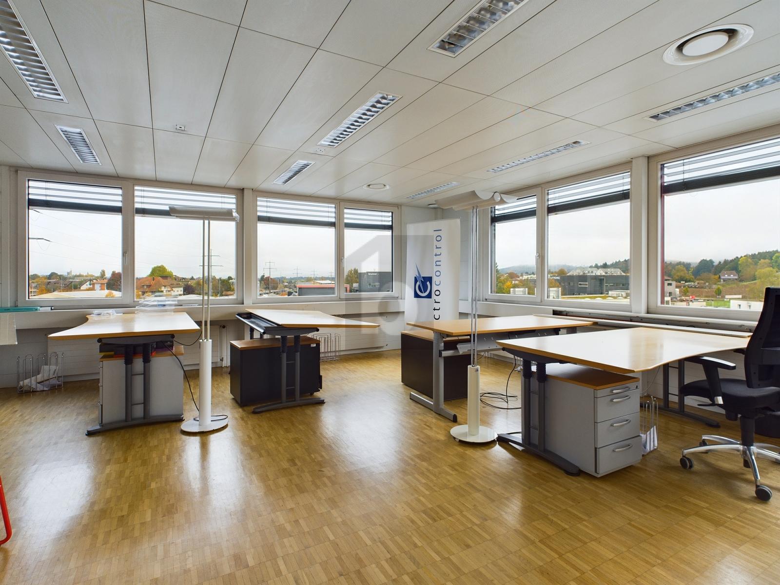 REPRÄSENTATIV / WIRKSAM AN AUTOBAHN A1 - 1